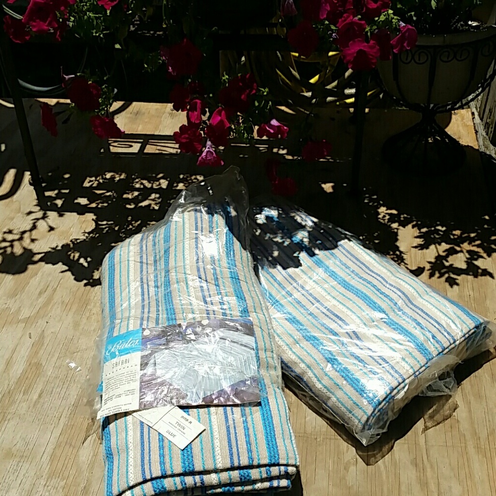 Vintage Bates Twin Bedspread NIP